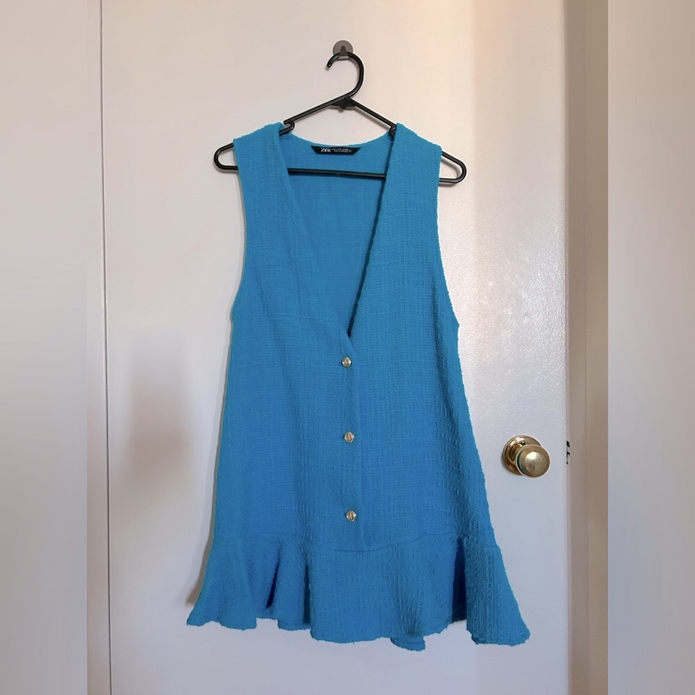 Ruffled Textured Dress - Picture 2 of 4